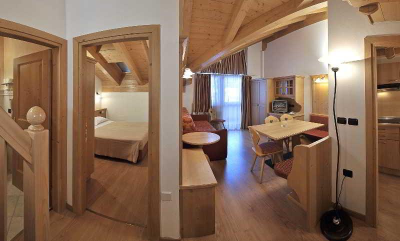 Residence Pez Gajard San Martino Di Castrozza Exterior foto